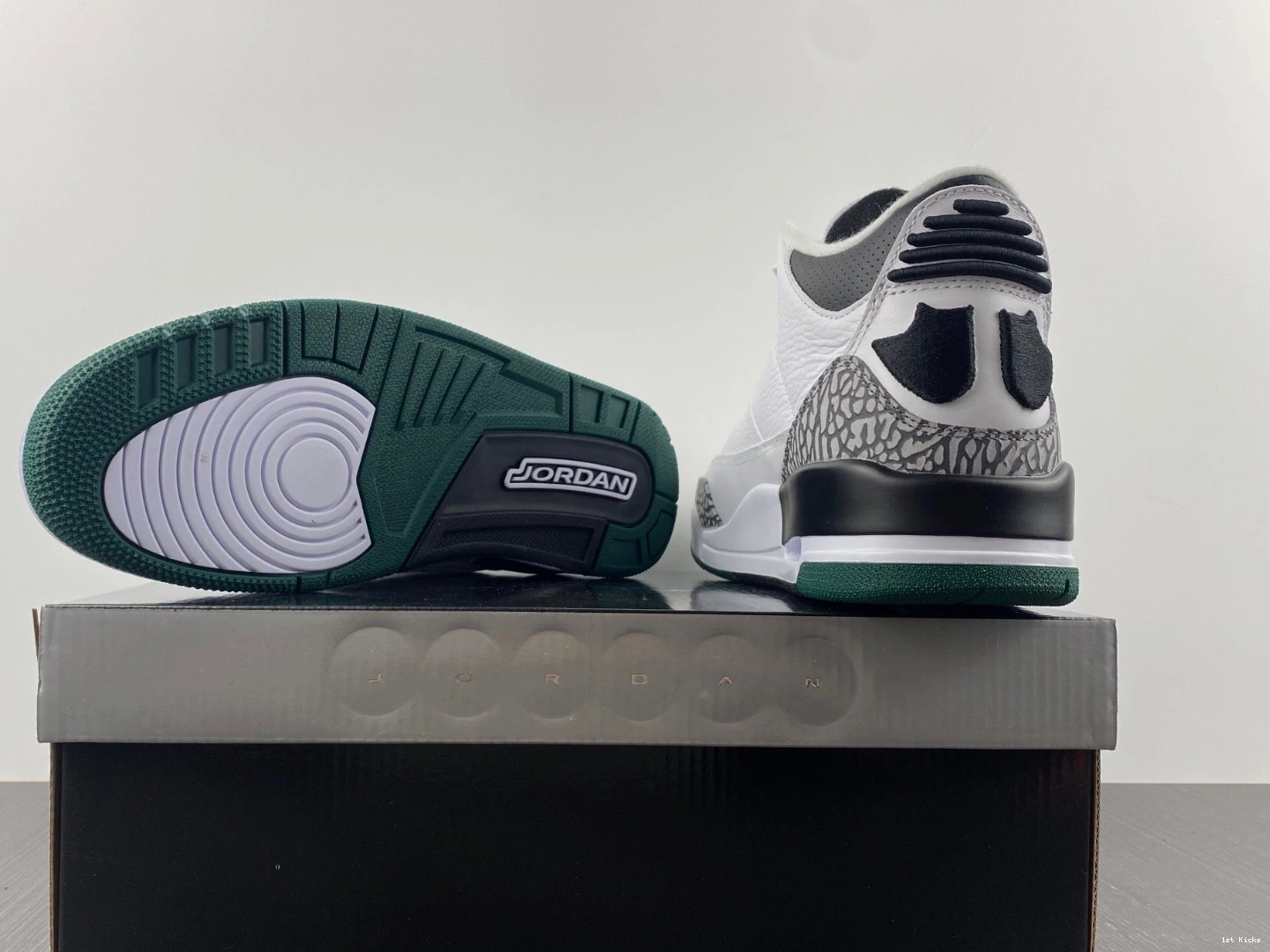  Pit Oregon 594282233 Jordan 3 Retro Ducks Crew White 0309